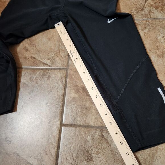 Nike Dri-FIT Capri Leggings – Women’s Medium – Black Athletic Pants - Picture 3 of 7